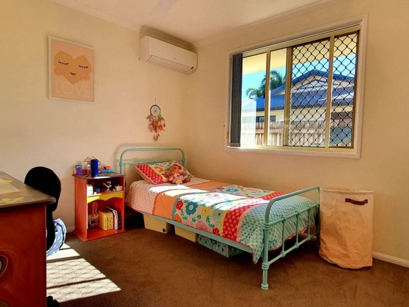 8 Chelsea Crescent,, Glenella QLD 4740