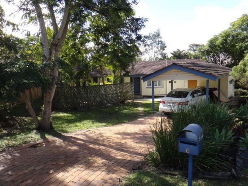6 Skye Street, Kenmore QLD 4069