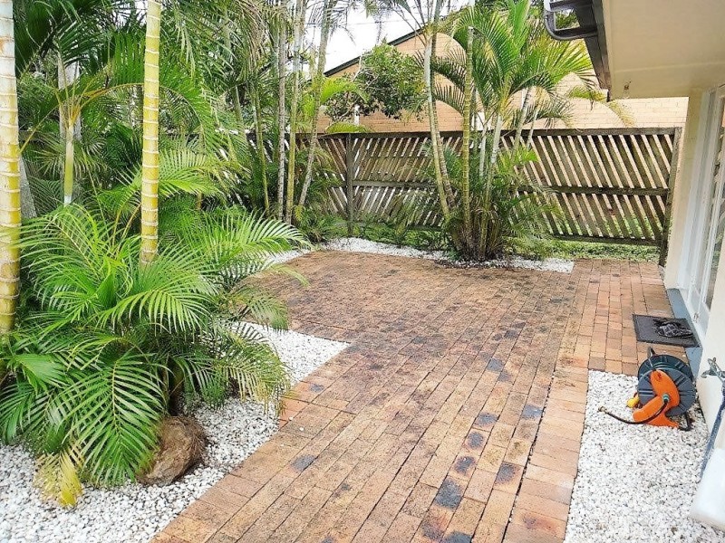 6 Skye Street, Kenmore QLD 4069