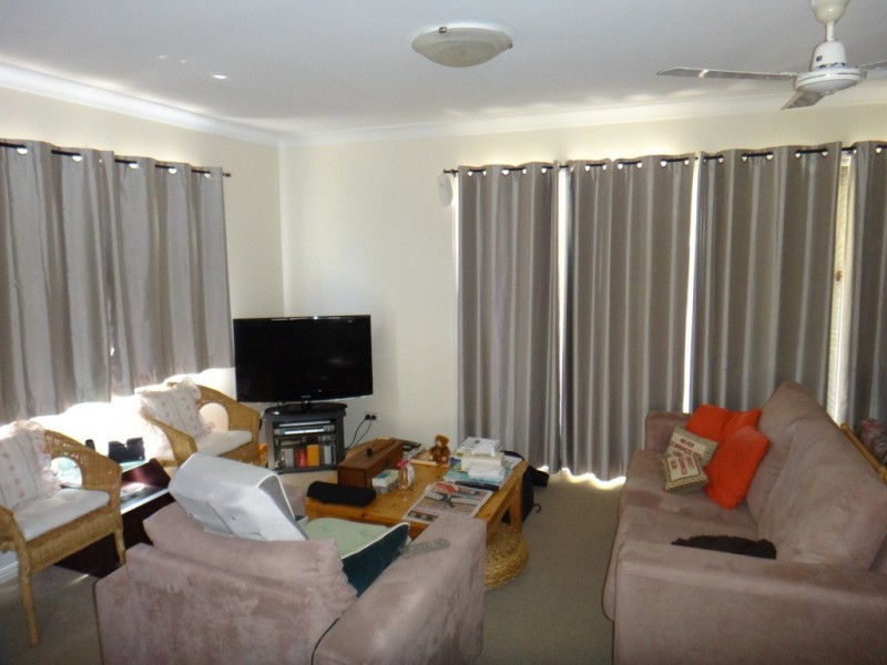 6 Skye Street, Kenmore QLD 4069