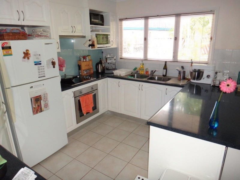 6 Skye Street, Kenmore QLD 4069