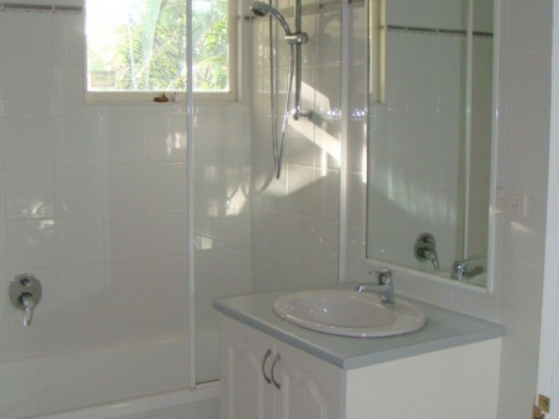 6 Skye Street, Kenmore QLD 4069