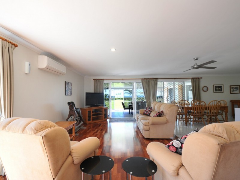 121-123 Cove Blvd, River Heads QLD 4655
