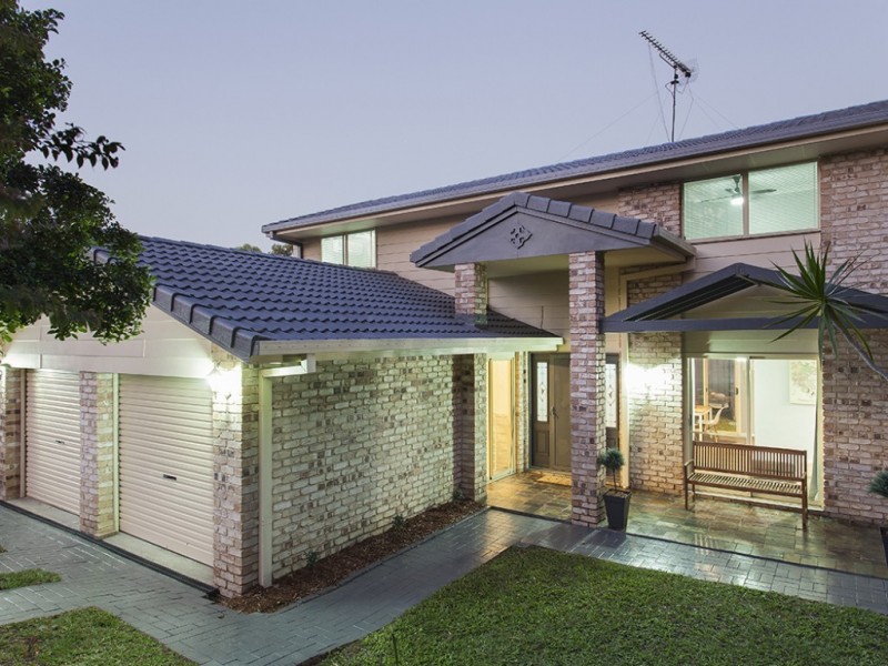 7 Paddington Drive, Carrara QLD 4211