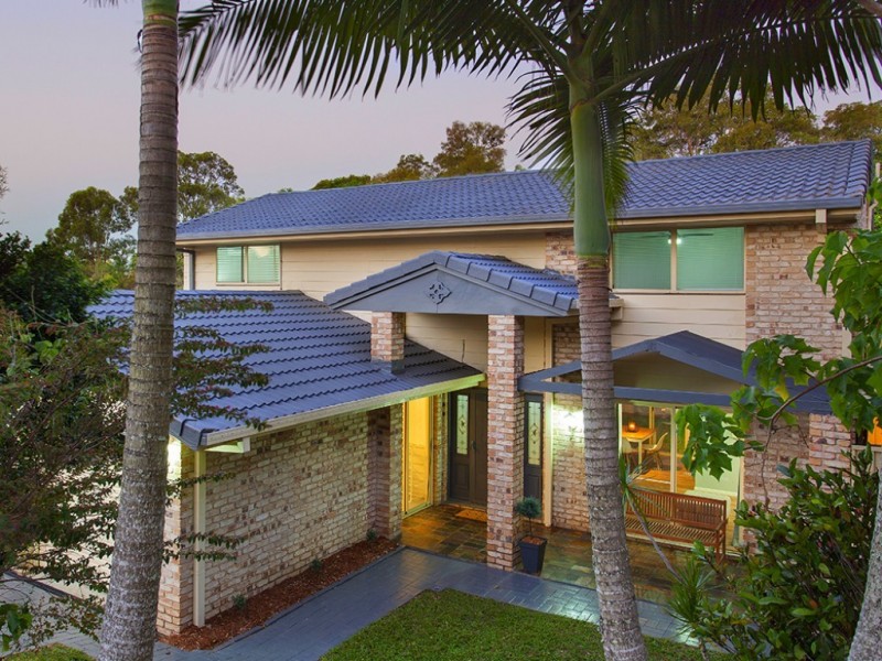 7 Paddington Drive, Carrara QLD 4211