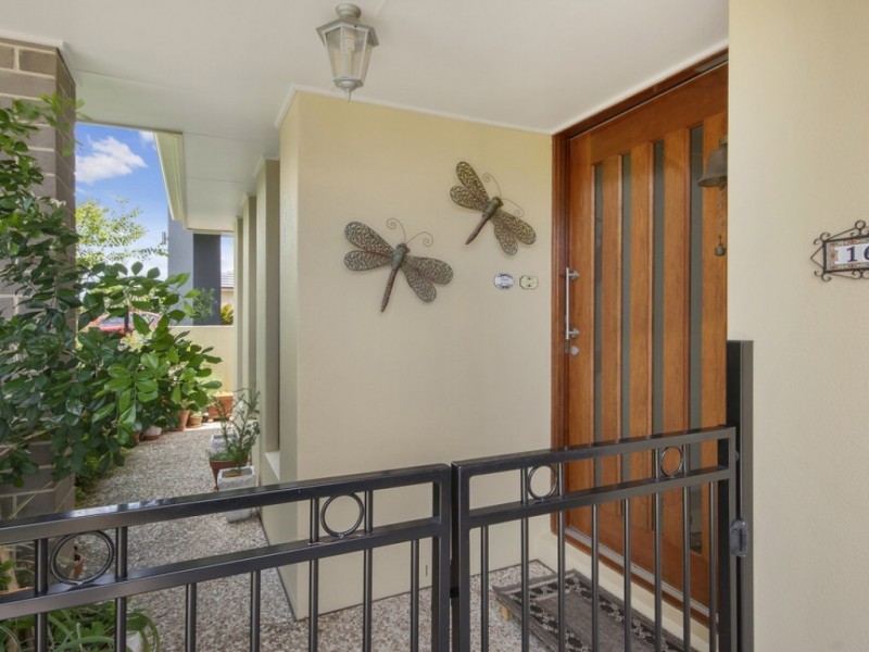 16 TROON STREET, North Lakes QLD 4509