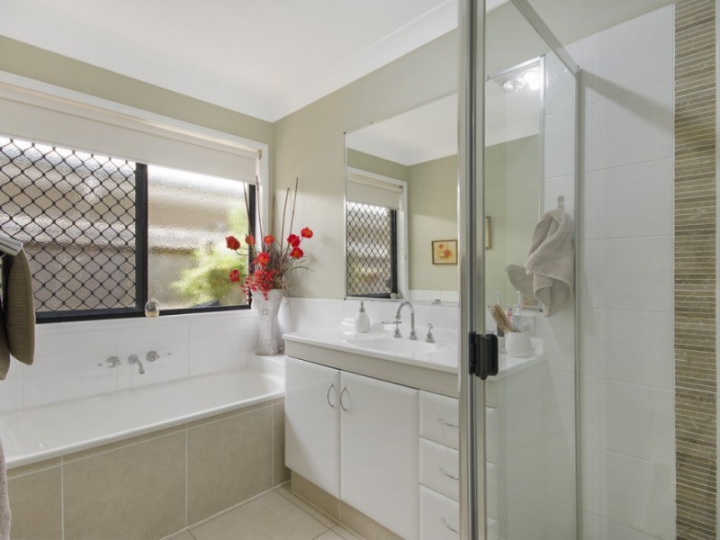 16 TROON STREET, North Lakes QLD 4509