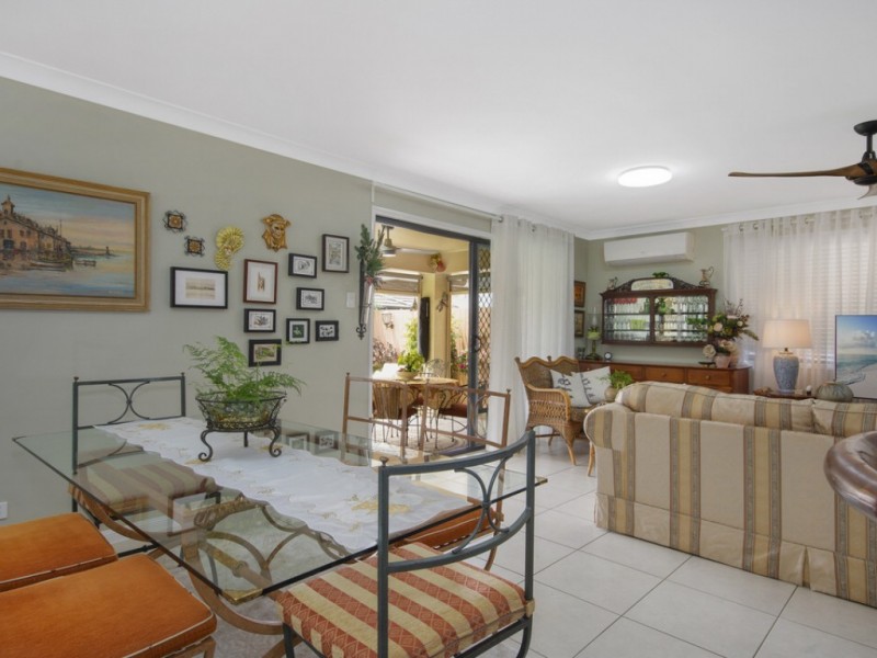 16 TROON STREET, North Lakes QLD 4509