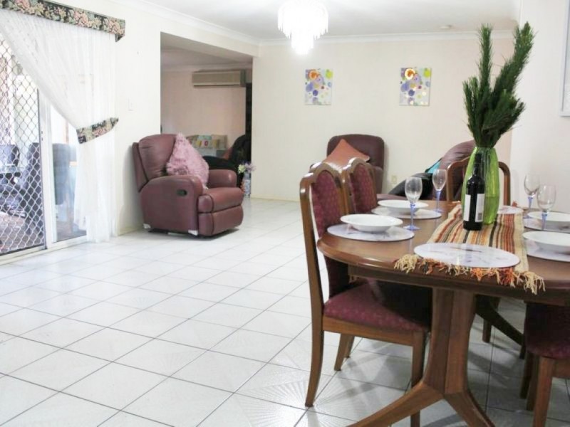 2 Cascade Close, Riverhills QLD 4074