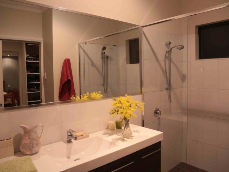 16 O’Meara Drive, Burekup WA 6227