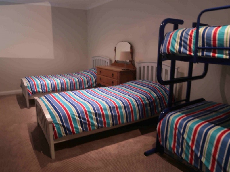 16 O’Meara Drive, Burekup WA 6227