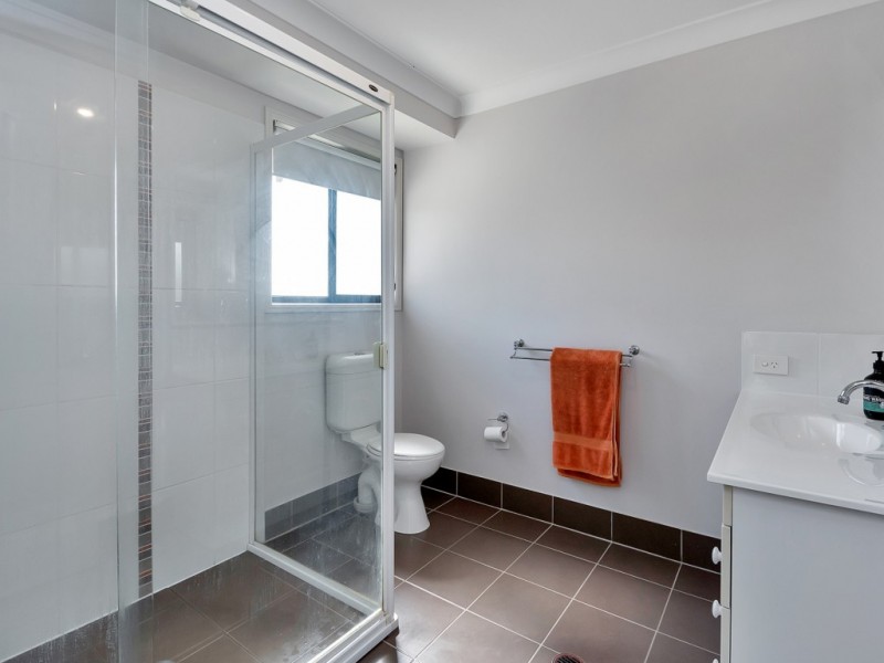 8 Ballow Street, Woodend QLD 4305