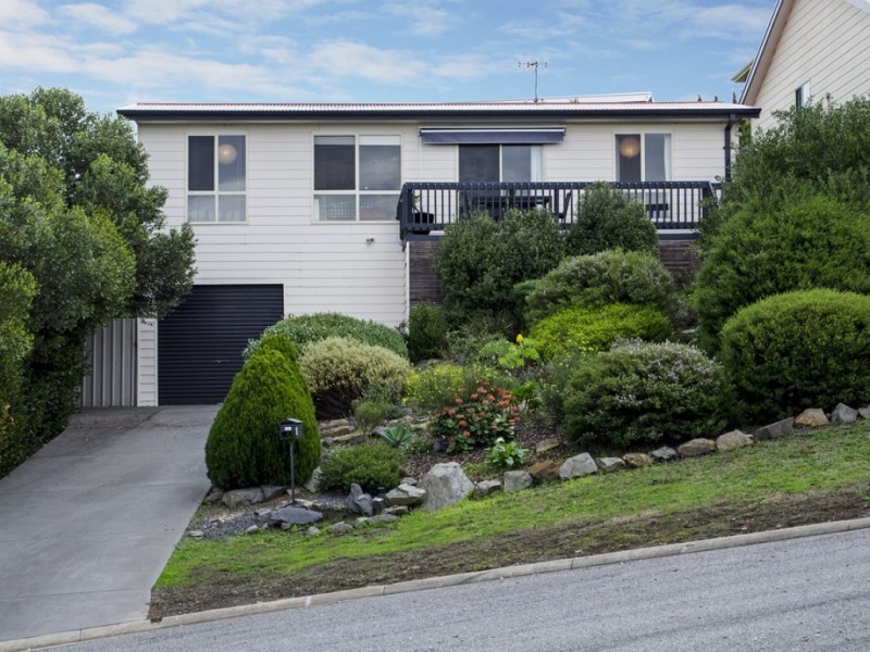 8 Pilot Court, Encounter Bay SA 5211