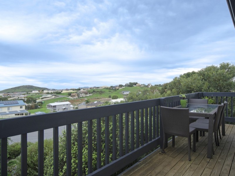 8 Pilot Court, Encounter Bay SA 5211