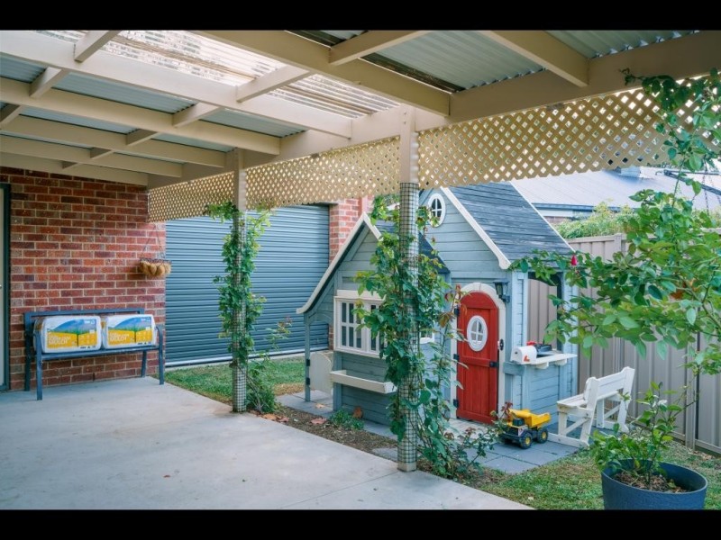 3 Blue Wren Boulevard, Kangaroo Flat VIC 3555