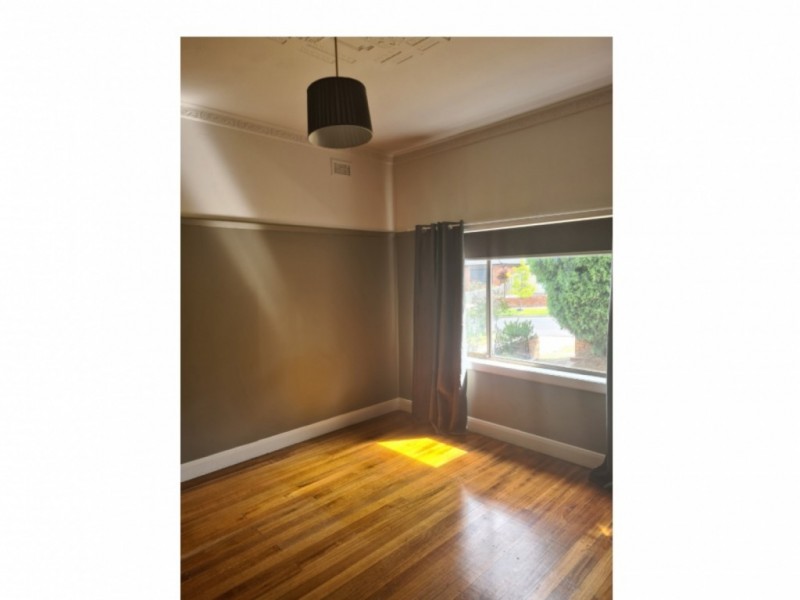 24 Lyonsville Avenue, Preston VIC 3072