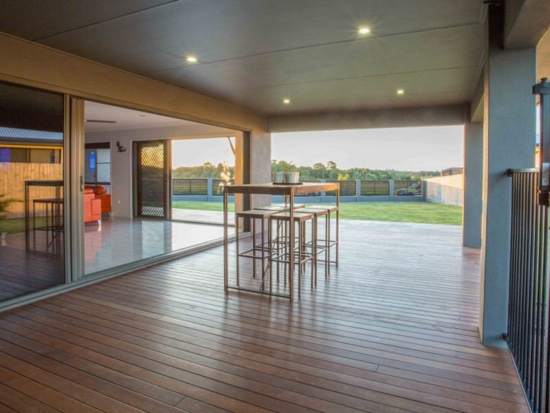 19 Lockyer Court, Rural View QLD 4740