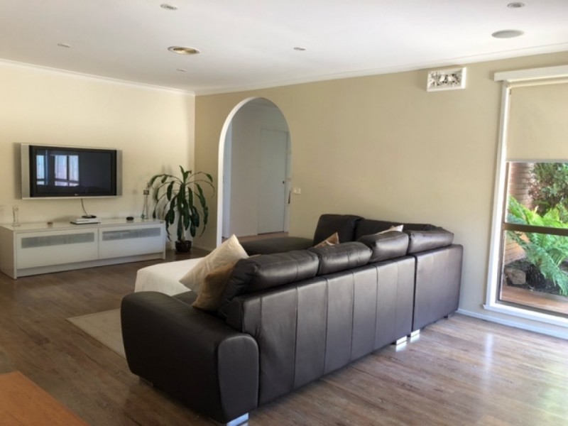 30 Merlin Crescent, Ferntree Gully VIC 3156