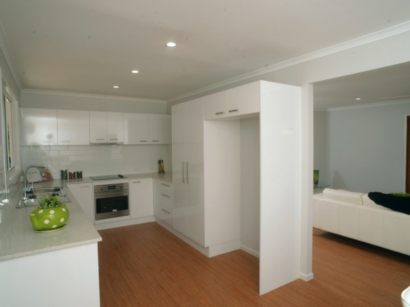 32 Yangoora Crescent, Ashmore QLD 4214