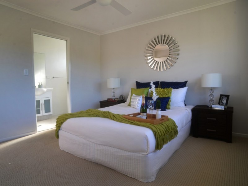 32 Yangoora Crescent, Ashmore QLD 4214