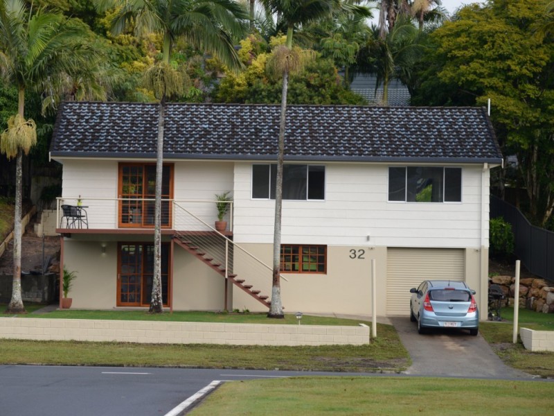 32 Yangoora Crescent, Ashmore QLD 4214