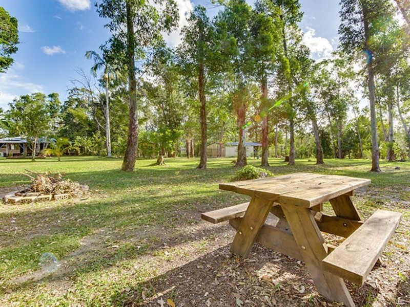 247 Yaxleys Road, Byfield QLD 4703