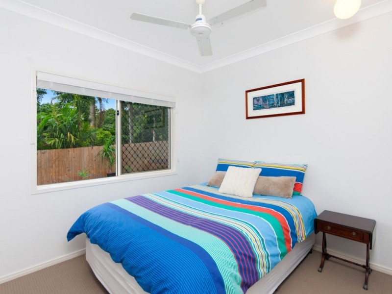 17 Fairley Street, Redlynch QLD 4870