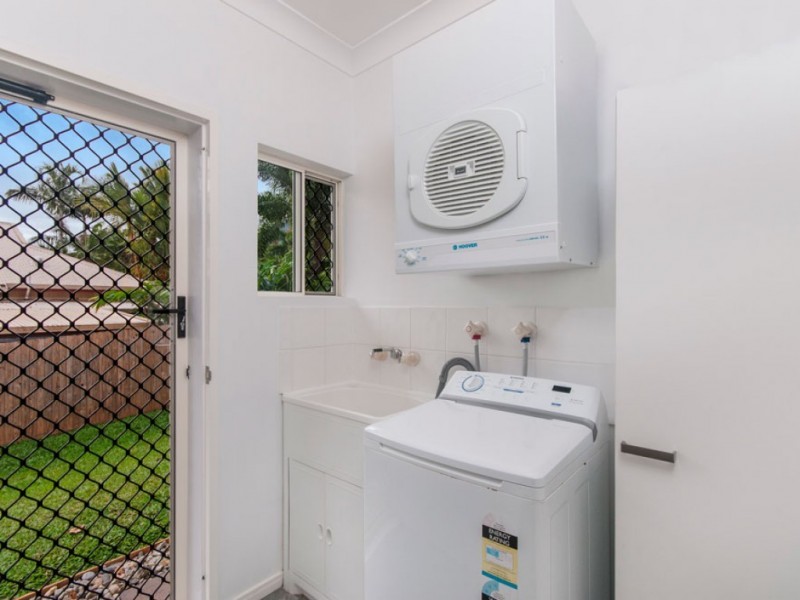 17 Fairley Street, Redlynch QLD 4870