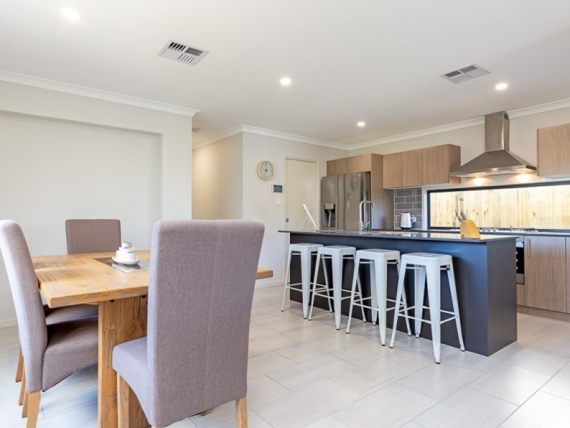 28 Jacana Ave, Woorim QLD 4507