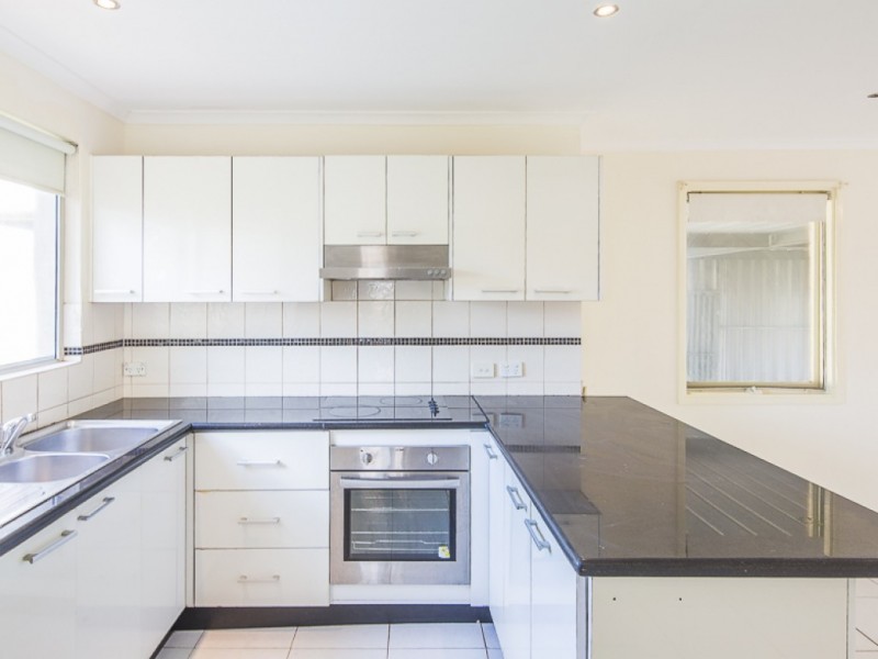 4 Peacock Road, Elizabeth Downs SA 5113