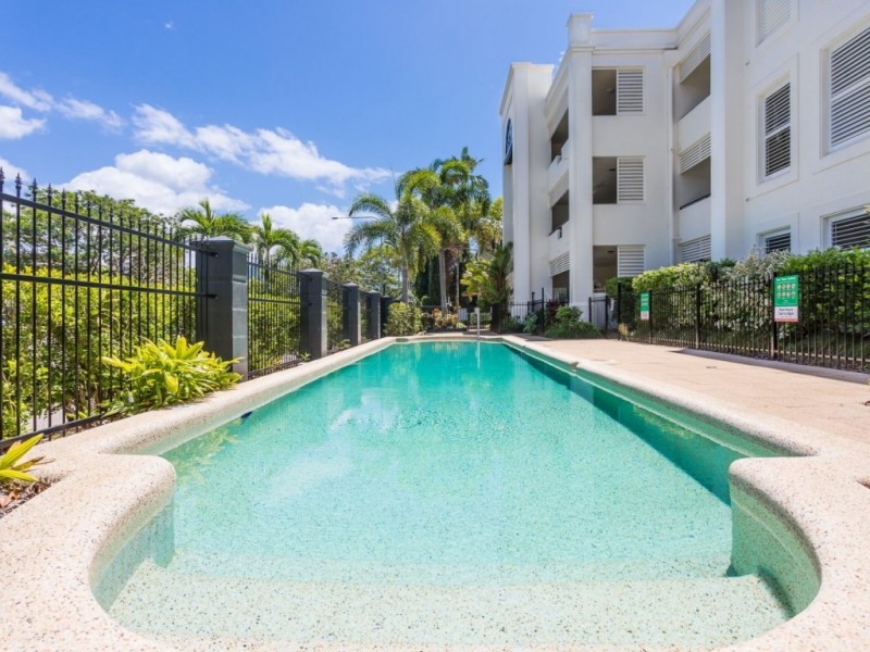 10/304-308 Lake Street, Cairns North QLD 4870