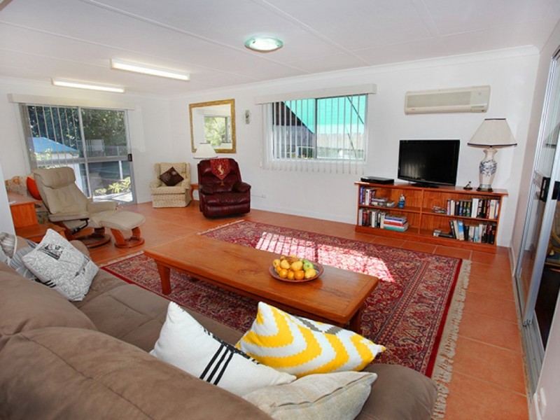 32 Post Office Road, Mapleton QLD 4560