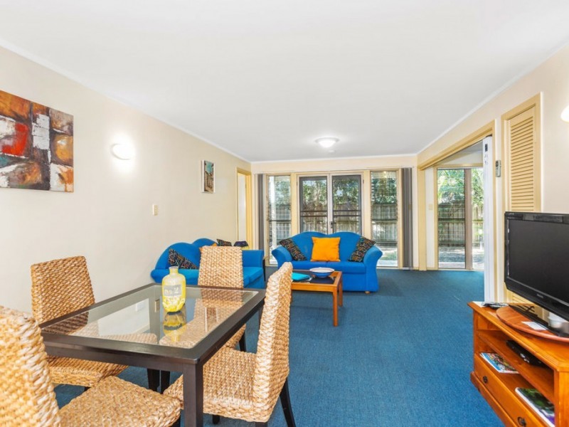 3/2 Creek St, Hastings Point NSW 2489