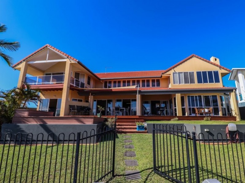 26 Voyagers Court, Raby Bay QLD 4163