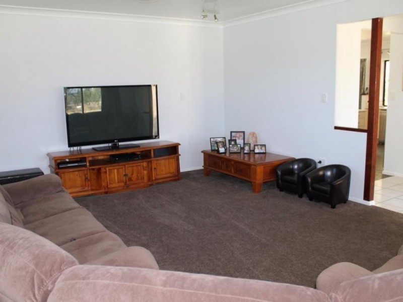 2 Pressler Road, Emerald QLD 4720