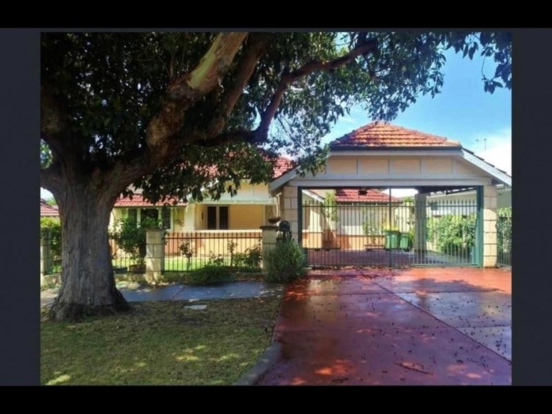 11 Newry St, Floreat WA 6014