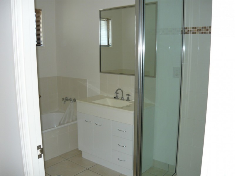 29 Chapple street, Mount Louisa QLD 4814