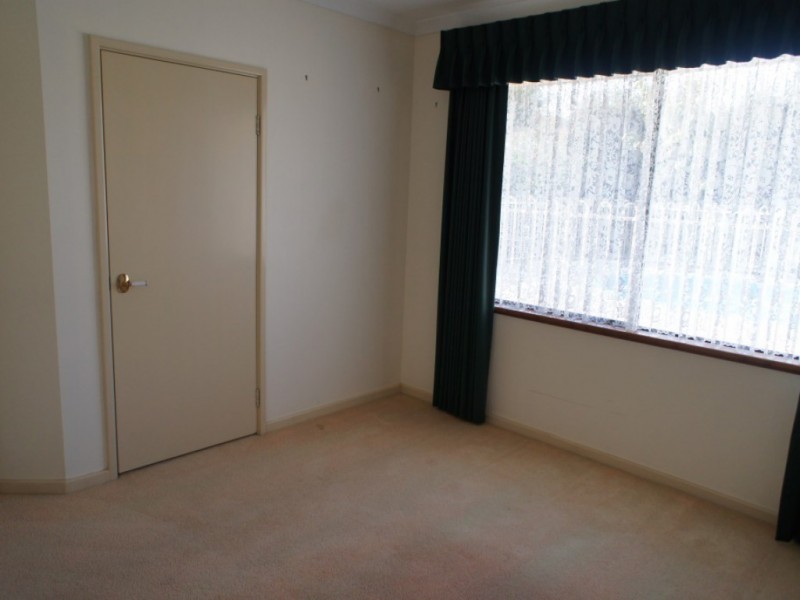 4 Country Road, Pinjarra WA 6208