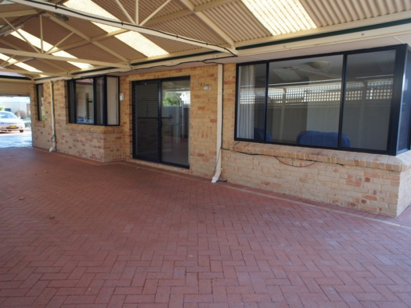 4 Country Road, Pinjarra WA 6208