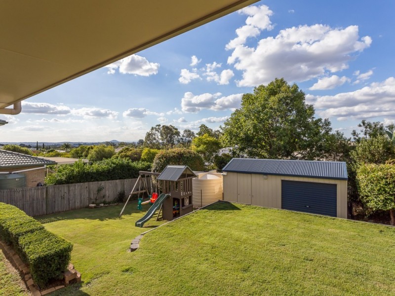 59 Willowtree Drive, Flinders View QLD 4305