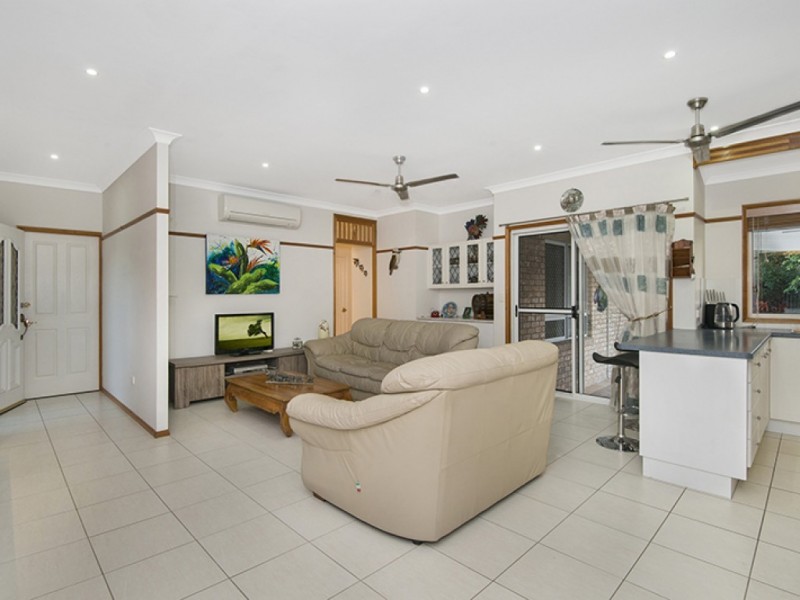 5 Logan Street, Douglas QLD 4814