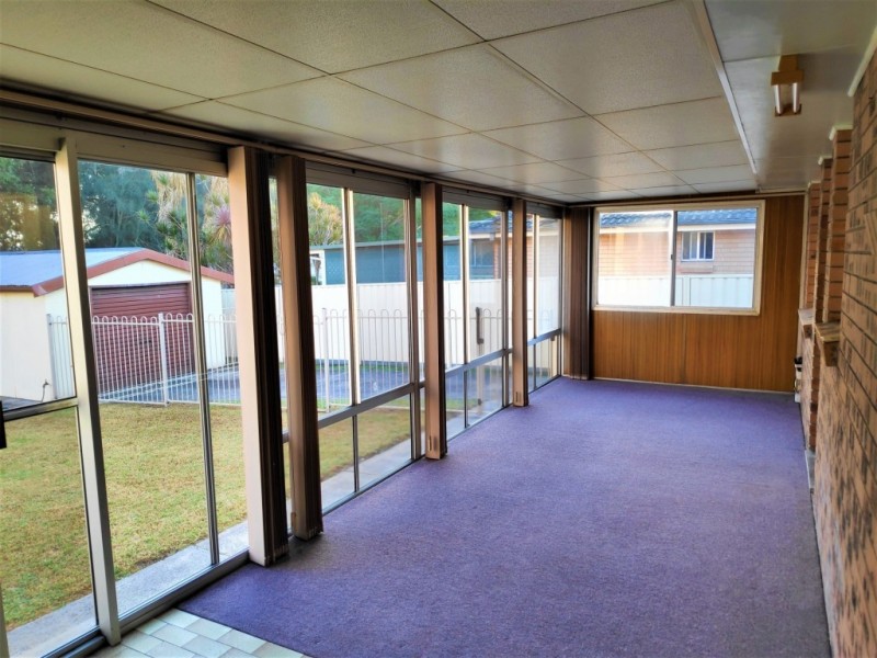 57 Devonshire Crescent, Oak Flats NSW 2529