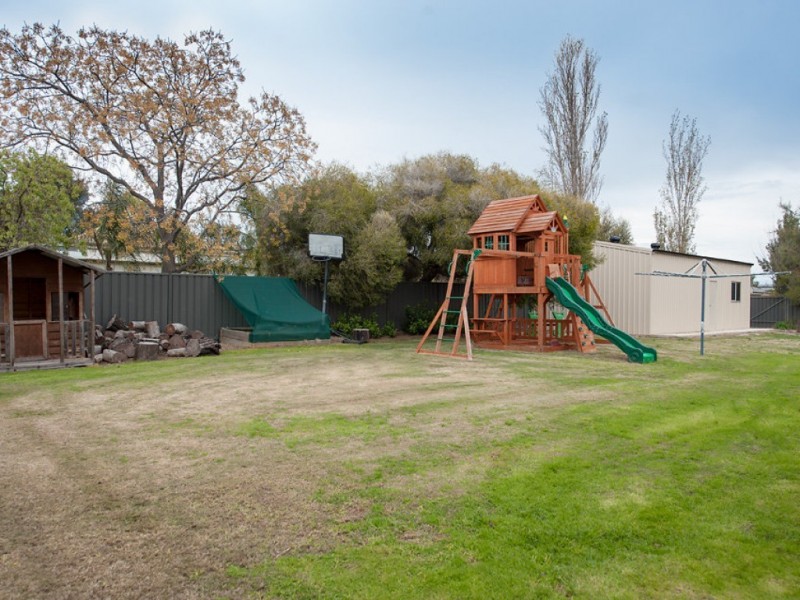 3 Redgum Drive, Kerang VIC 3579