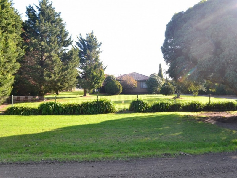 65 McMullen Road, Officer VIC 3809