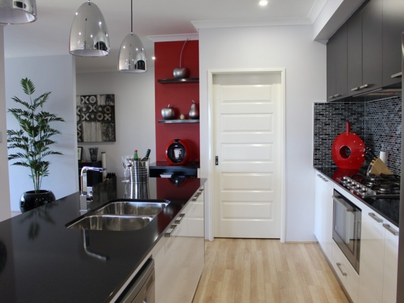 5 Worcester Bend, Piara Waters WA 6112