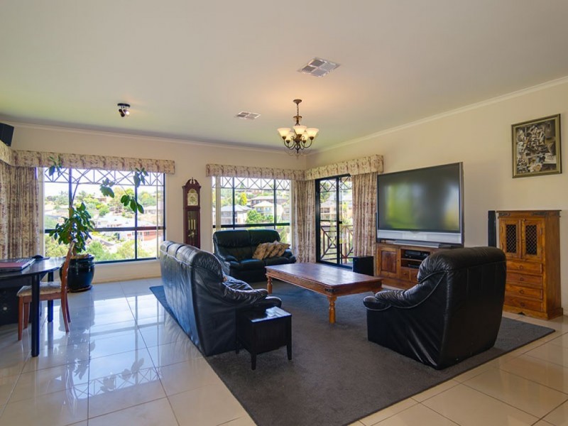 18 Shammall Court, Greenwith SA 5125