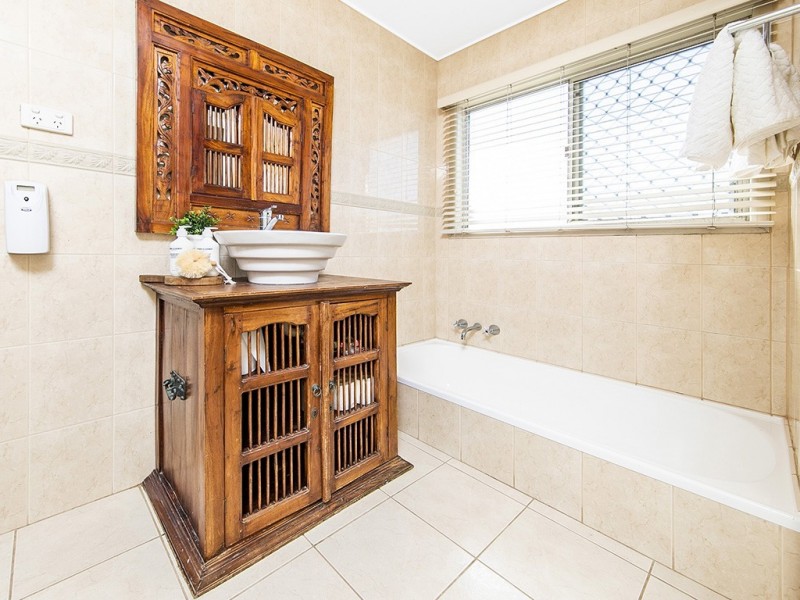 1A Centaur Street, Redcliffe QLD 4020