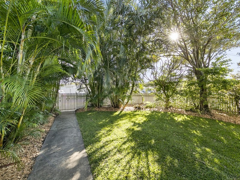 1A Centaur Street, Redcliffe QLD 4020