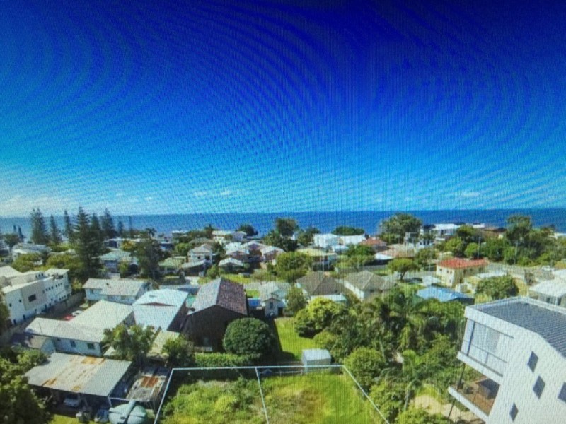 6A Fourth Avenue, Scarborough QLD 4020