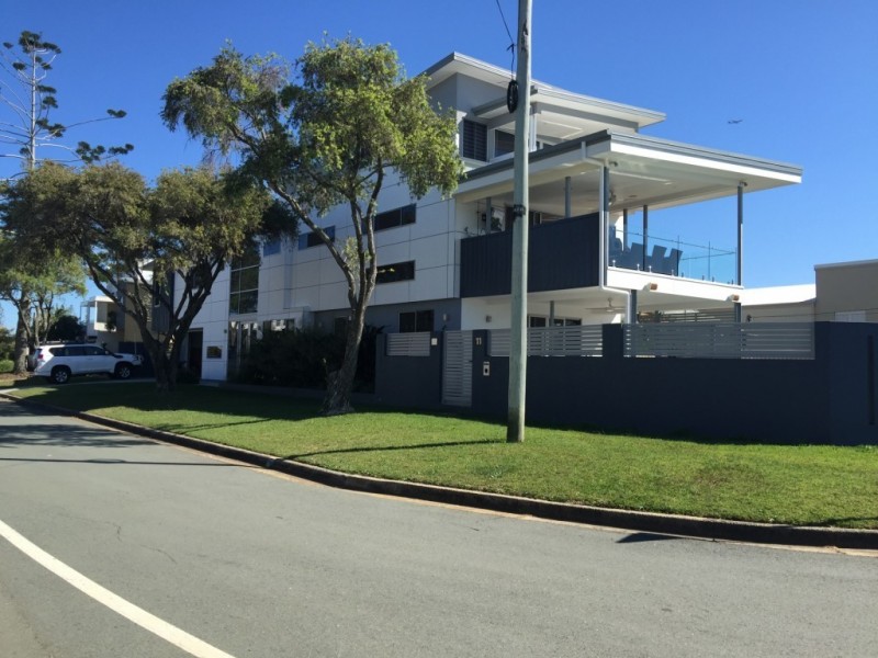 6A Fourth Avenue, Scarborough QLD 4020